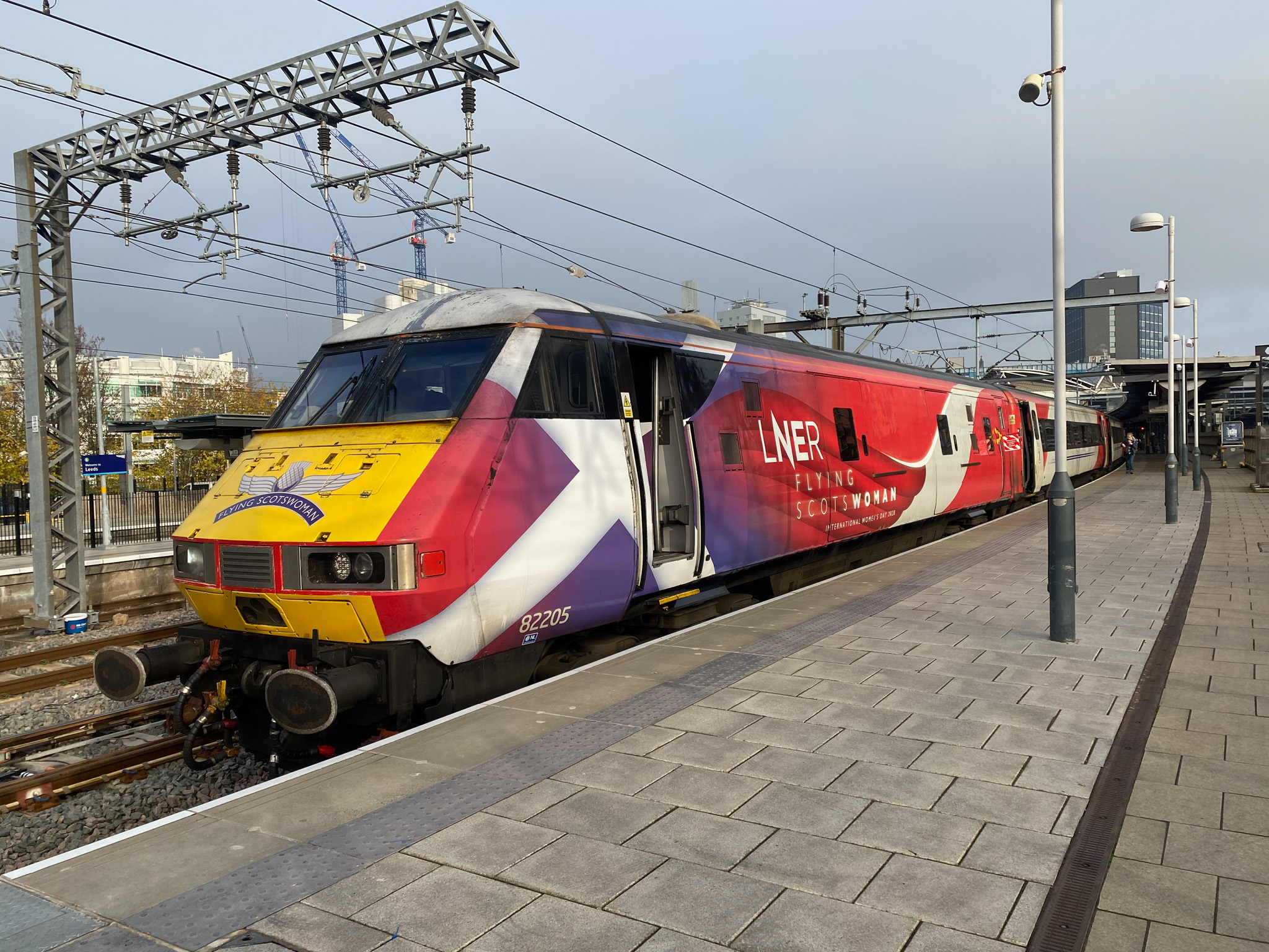 LNER InterCity 225 at Leeds Station