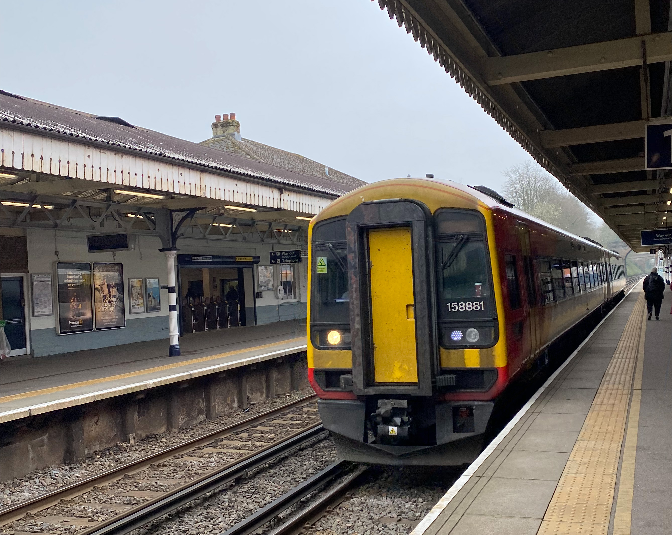 SWR Class 158 Express Sprinter at Winchester Station